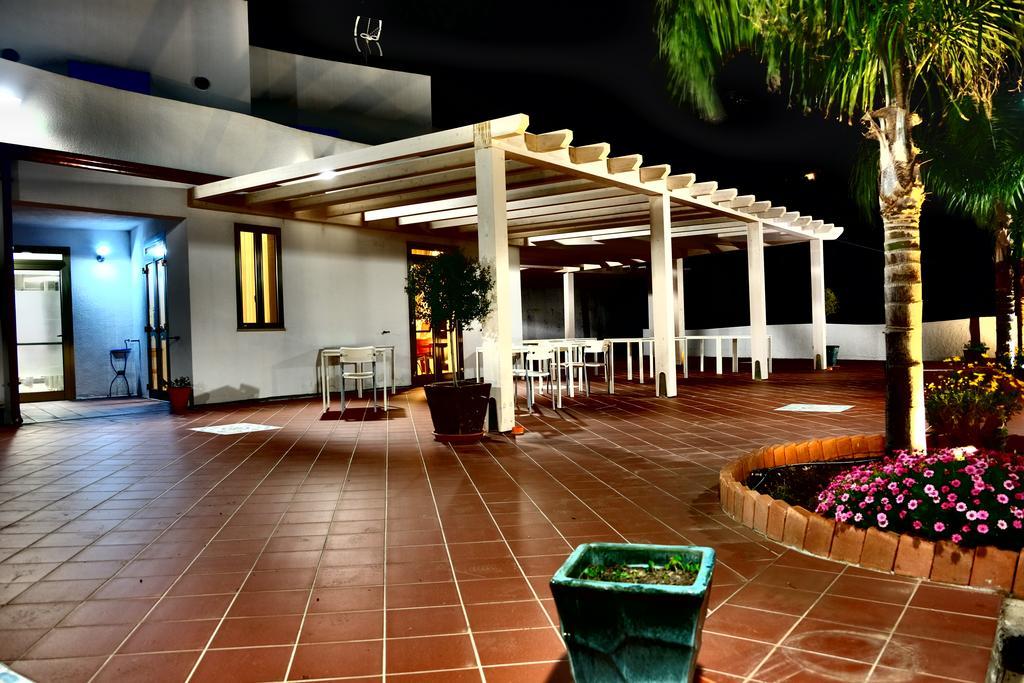 Alta Marea Hotel Джойоза Мареа Екстериор снимка